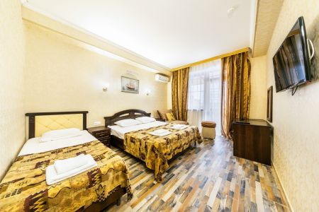 Полулюкс 2-местный с балконом